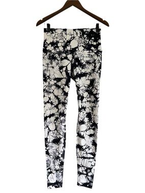 Lululemon Wunder Under Luxtreme High Rise Leggings Rare Size 8